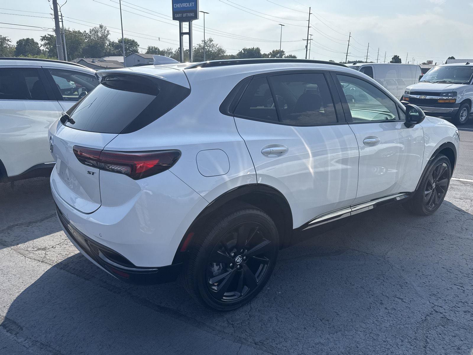 Used 2023 Buick Envision Preferred FWD image 4