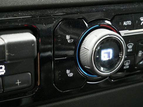 Used 2022 Chevrolet Silverado 1500 RST w/ Max Trailering Package image 46