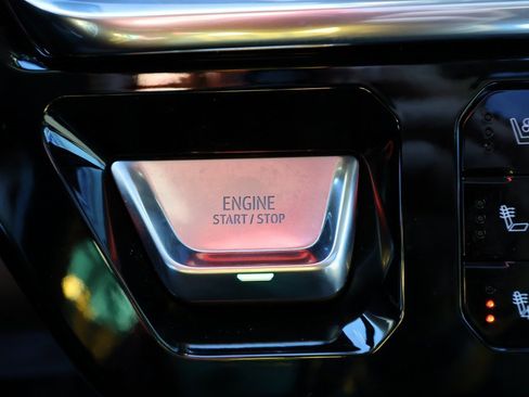 Used 2024 GMC Sierra 2500 Denali w/ Denali Reserve Package image 23