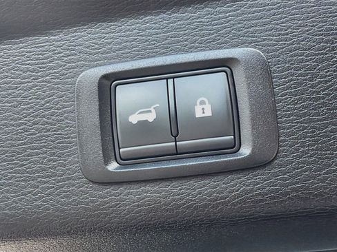 Used 2025 Mitsubishi Outlander SE AWD/4WD image 31