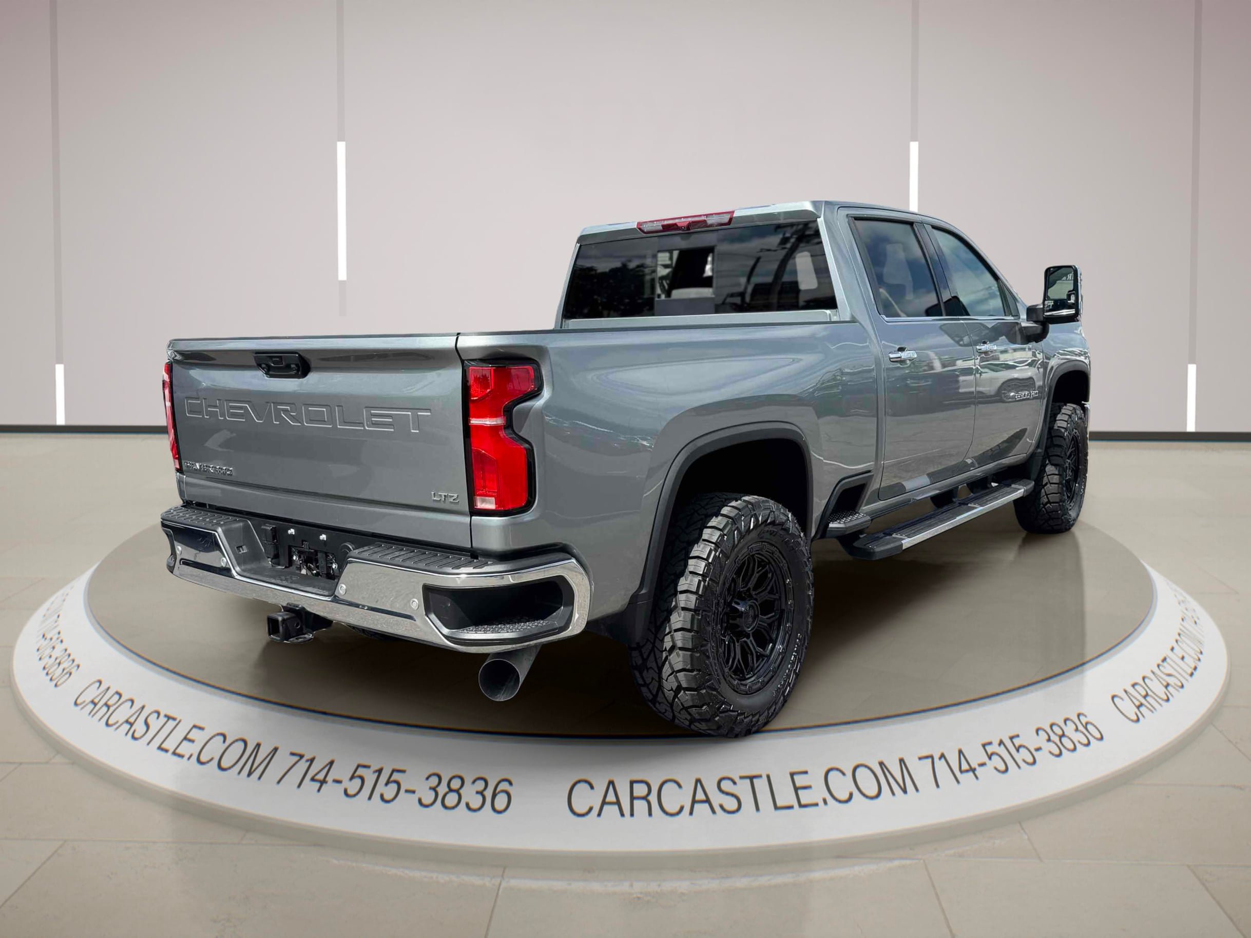 Used 2025 Chevrolet Silverado 2500 LTZ w/ LTZ Convenience Package AWD/4WD image 5