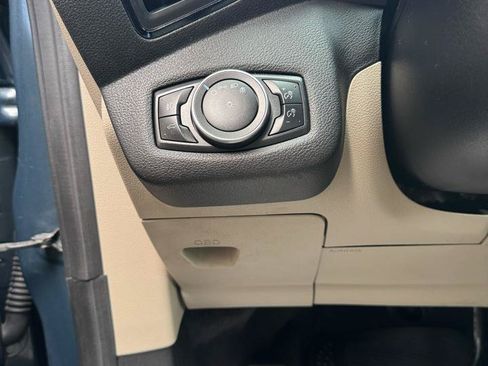 Used 2019 Ford Escape Titanium AWD/4WD image 8