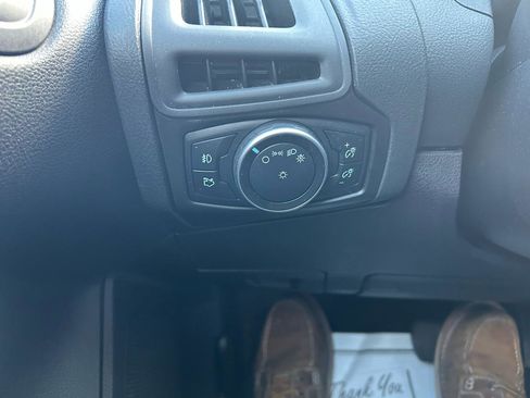 Used 2015 Ford Focus SE w/ Equipment Group 201A image 29