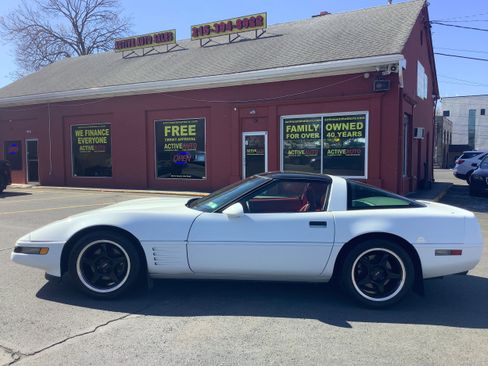 Used 1991 Chevrolet Corvette Coupe image 5