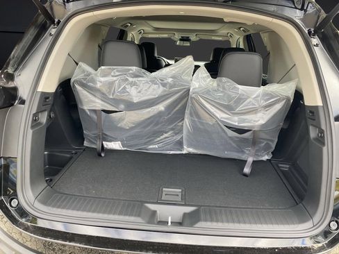 New 2025 Honda Pilot Touring image 15