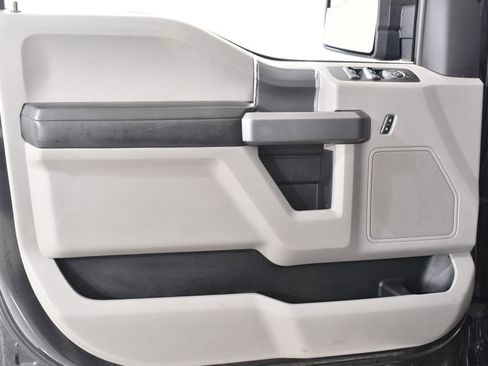 Used 2015 Ford F150 XLT w/ Equipment Group 301A Mid image 25