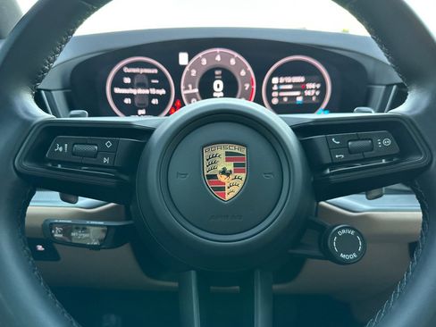 Certified 2024 Porsche Cayenne image 24