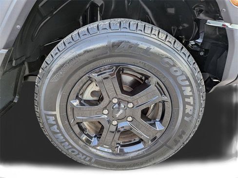 Used 2020 Jeep Wrangler Sport image 13