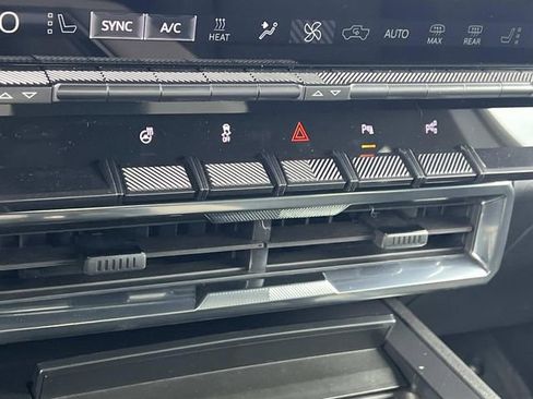 New 2026 GMC Hummer EV 4x4 Crew Cab image 25