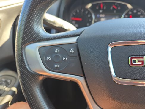 Used 2024 GMC Terrain SLE AWD/4WD image 22