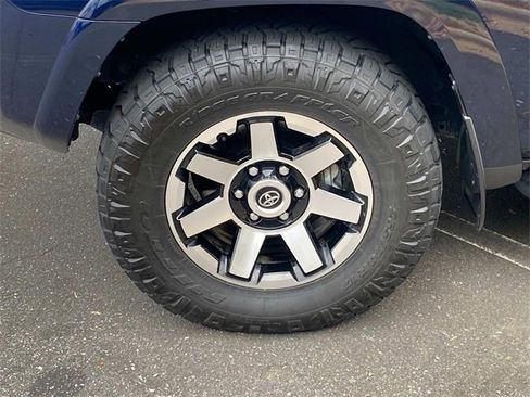 Used 2023 Toyota 4Runner TRD Off-Road Premium image 6