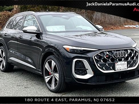 New 2025 Audi SQ5 Premium Plus image 2