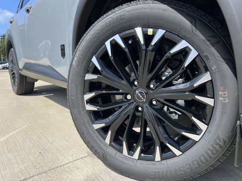 New 2026 Nissan Rogue Dark Armor FWD image 7