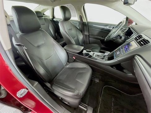Used 2013 Ford Fusion Titanium image 28