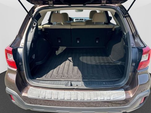 Used 2019 Subaru Outback 2.5i Premium w/ Popular Package #2 AWD/4WD image 34