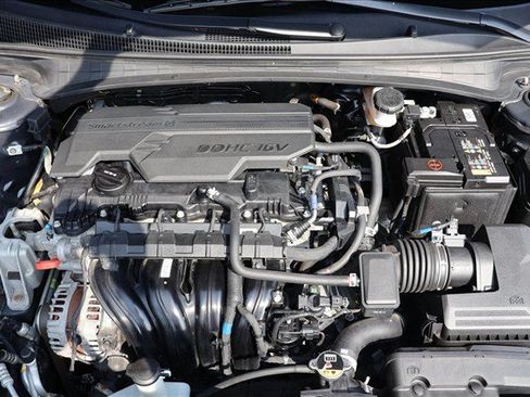 Used 2024 Hyundai Elantra SEL FWD image 30