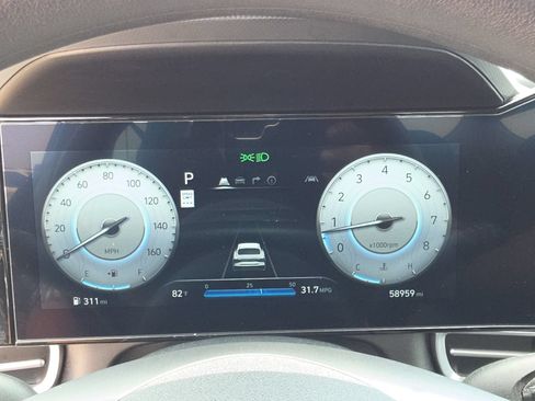 Used 2024 Hyundai Elantra SEL FWD image 26