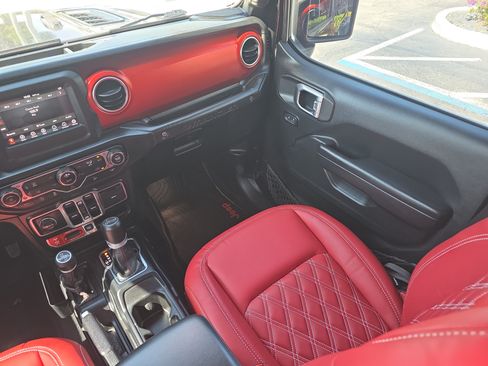 Used 2020 Jeep Wrangler Unlimited Rubicon AWD/4WD image 19