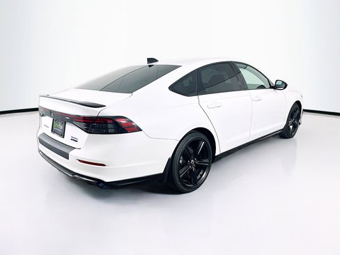 Used 2024 Honda Accord Sport image 9