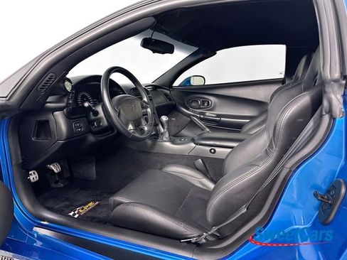 Used 1999 Chevrolet Corvette Coupe RWD image 9