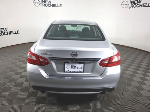 Used 2017 Nissan Altima 2.5 S w/ Power Driver Seat Package image 5