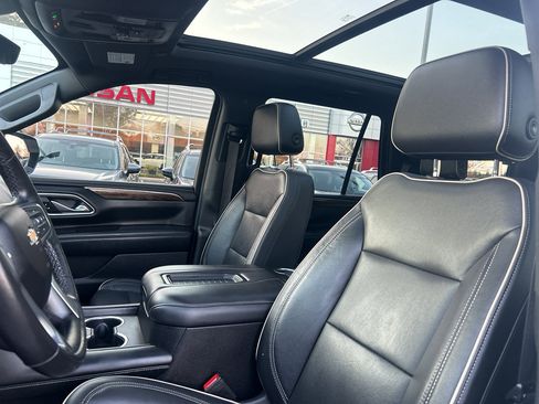 Used 2021 Chevrolet Tahoe Premier w/ Premium Package image 24