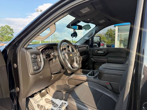 Certified 2023 Chevrolet Silverado 2500 LTZ AWD/4WD image 15