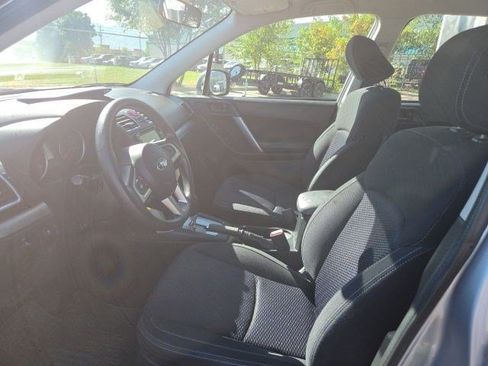 Used 2017 Subaru Forester 2.5i AWD/4WD image 11