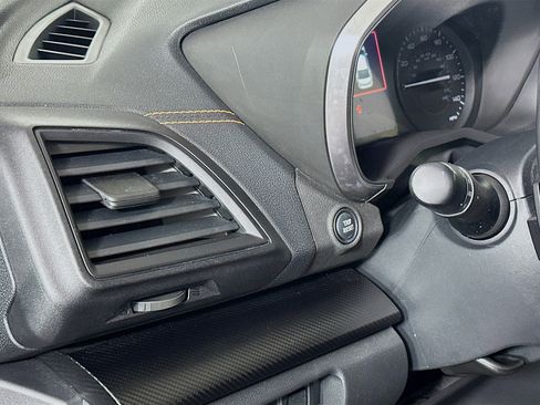 Used 2020 Subaru Crosstrek 2.0i Premium w/ Moonroof Package 2 image 16