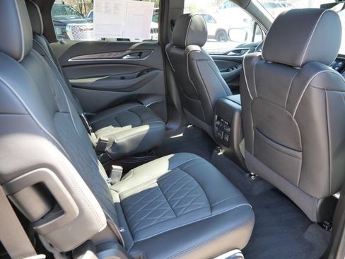 Used 2024 Buick Enclave Avenir w/ Avenir Technology Package AWD/4WD image 29