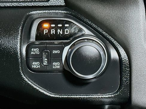 Used 2020 RAM 1500 Big Horn AWD/4WD image 17