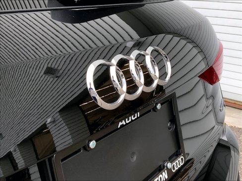 Certified 2023 Audi Q3 2.0T Premium w/ Convenience Package AWD/4WD image 30