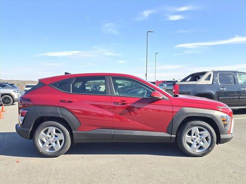 New 2026 Hyundai Kona SE image 2