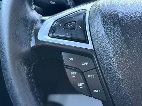 Used 2017 Ford Fusion SE w/ Equipment Group 201A FWD image 29