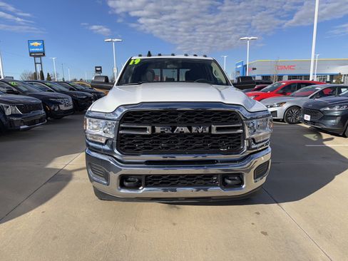 Used 2019 RAM 3500 Tradesman image 20