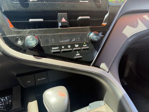 Certified 2023 Toyota Camry SE FWD image 14