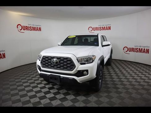 Used 2022 Toyota Tacoma TRD Off-Road AWD/4WD image 1