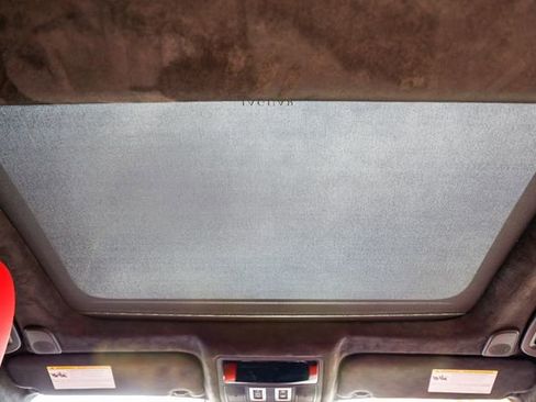 Used 2021 Jaguar XF R-Dynamic SE image 19