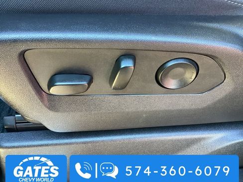 Used 2023 Chevrolet Silverado 1500 LT image 15