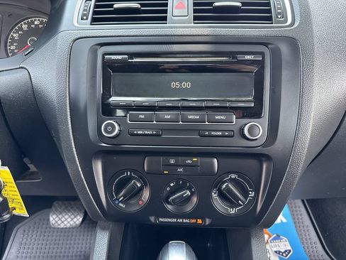 Used 2013 Volkswagen Jetta S FWD image 17