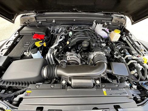 New 2025 Jeep Gladiator Rubicon w/ Convenience Group image 25