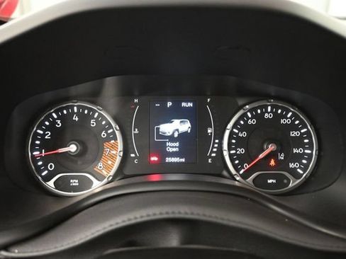 Used 2023 Jeep Renegade Latitude w/ Premium Group AWD/4WD image 34
