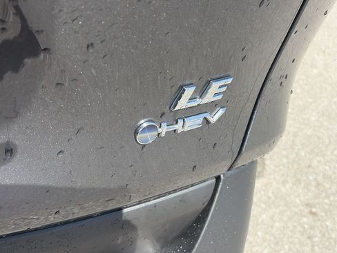 Used 2025 Toyota RAV4 LE AWD/4WD image 10