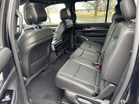 New 2024 Jeep Wagoneer Base w/ Convenience Group I image 20