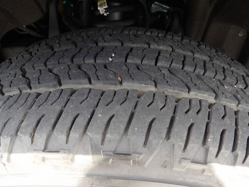 Used 2022 Chevrolet Colorado LT w/ Fleet Safety Package image 44