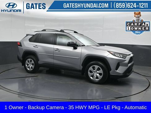 Used 2021 Toyota RAV4 LE FWD image 1