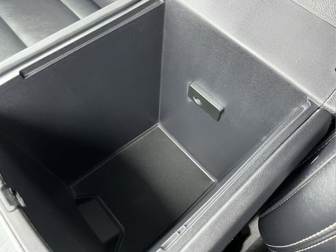 Used 2024 GMC Acadia Elevation w/ Trailering Package image 25