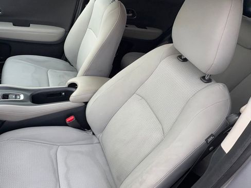 Used 2021 Honda HR-V EX image 32