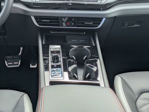 New 2026 Volkswagen Atlas Peak Edition image 20