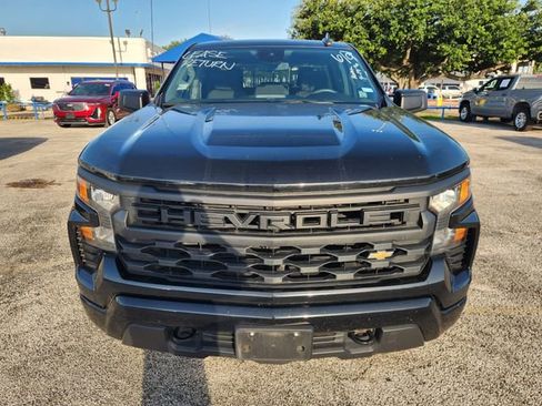Used 2023 Chevrolet Silverado 1500 Custom RWD image 2